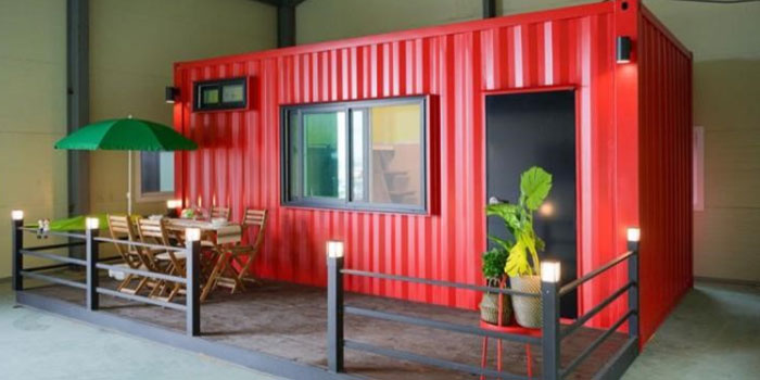Modular living spaces and mobile workspace solutions